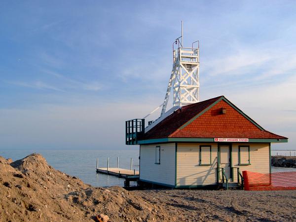Leuty Lifeguard Station, The Beach, - Open Book Explorer Tours